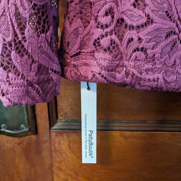 Lace Blouse - Picture 2 of 2